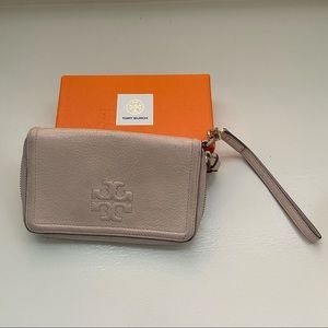 MUST GO! | Tory Burch Continental Wallet
